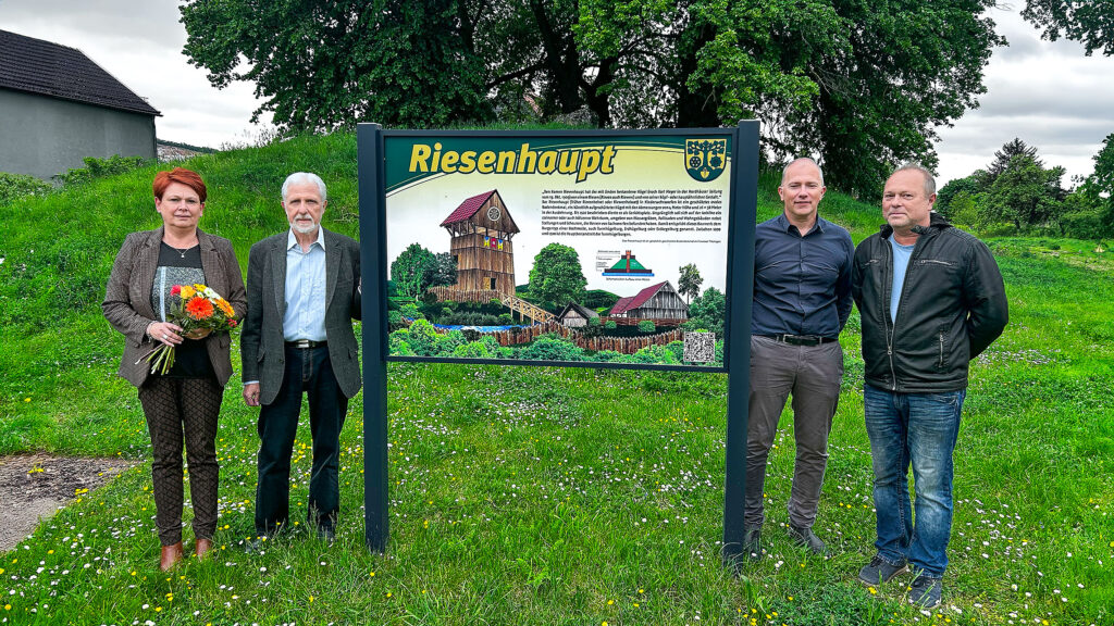 Neuer Begegnungs- und Informationspunkt in Niedersachswerfen eingeweiht