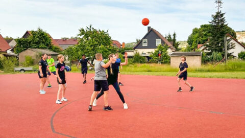 Ehrgeiz und Teamgeist beim Sportfest der Regelschule