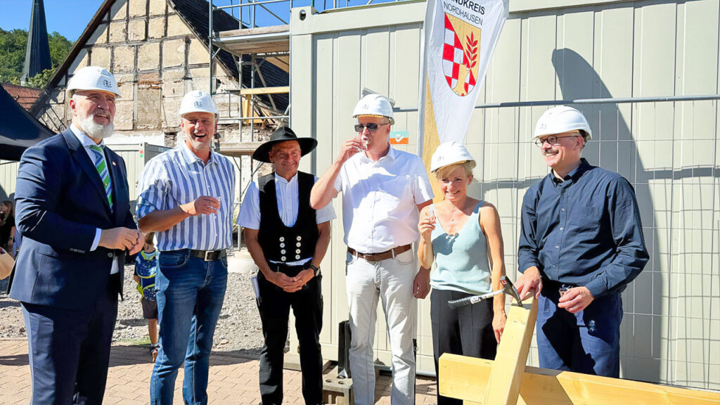 Richtfest für neue Schule aus Holz in Ilfeld