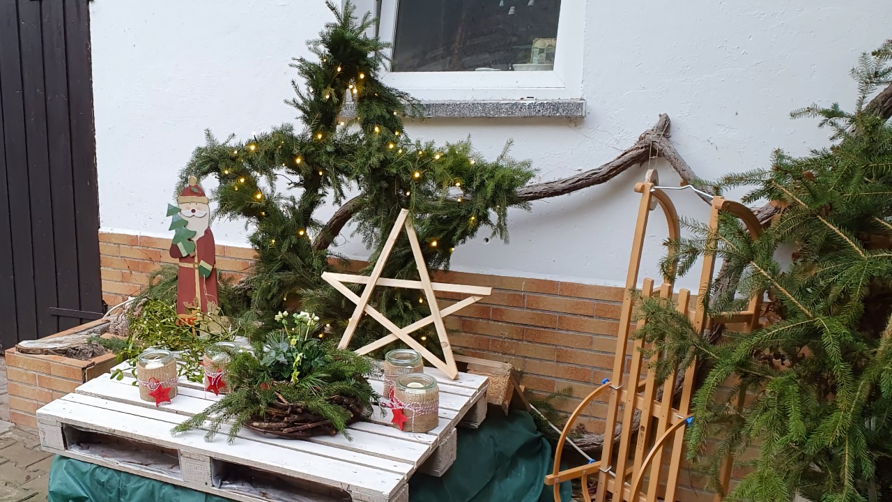 Neustadt lädt ein: 2. „Advent in den Höfen“